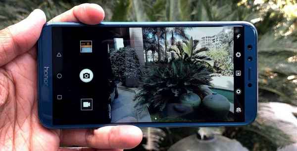 Обзор смартфона Huawei Honor 10 Lite, пример фото на камеру
