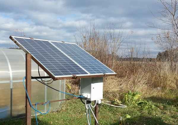 Как установить солнечную электростанцию для дома или дачи -