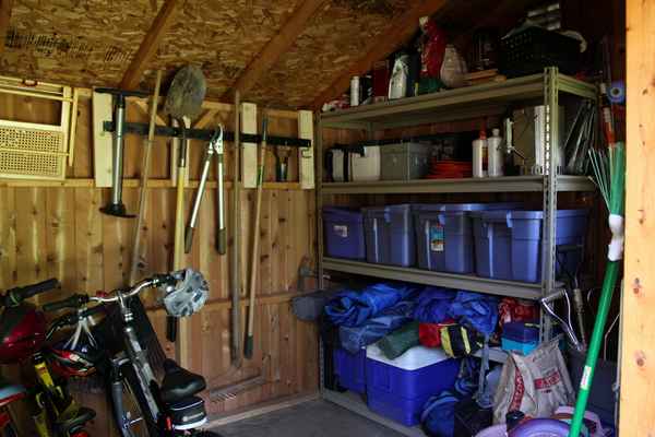 Обустройство гаража для жизни: Для работы и отдыхаВнутренняя отделка, стеллажи +Фото и Видео