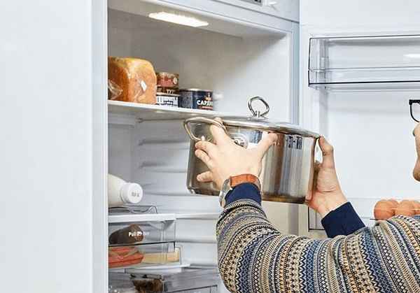 Что случится, если поставить в холодильник неостывшее блюдо?