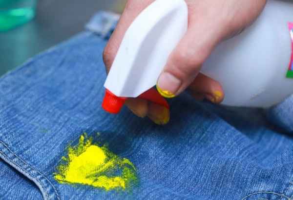 Как вывести краску с одежды в домашних условиях — методы для разных типов красителей  