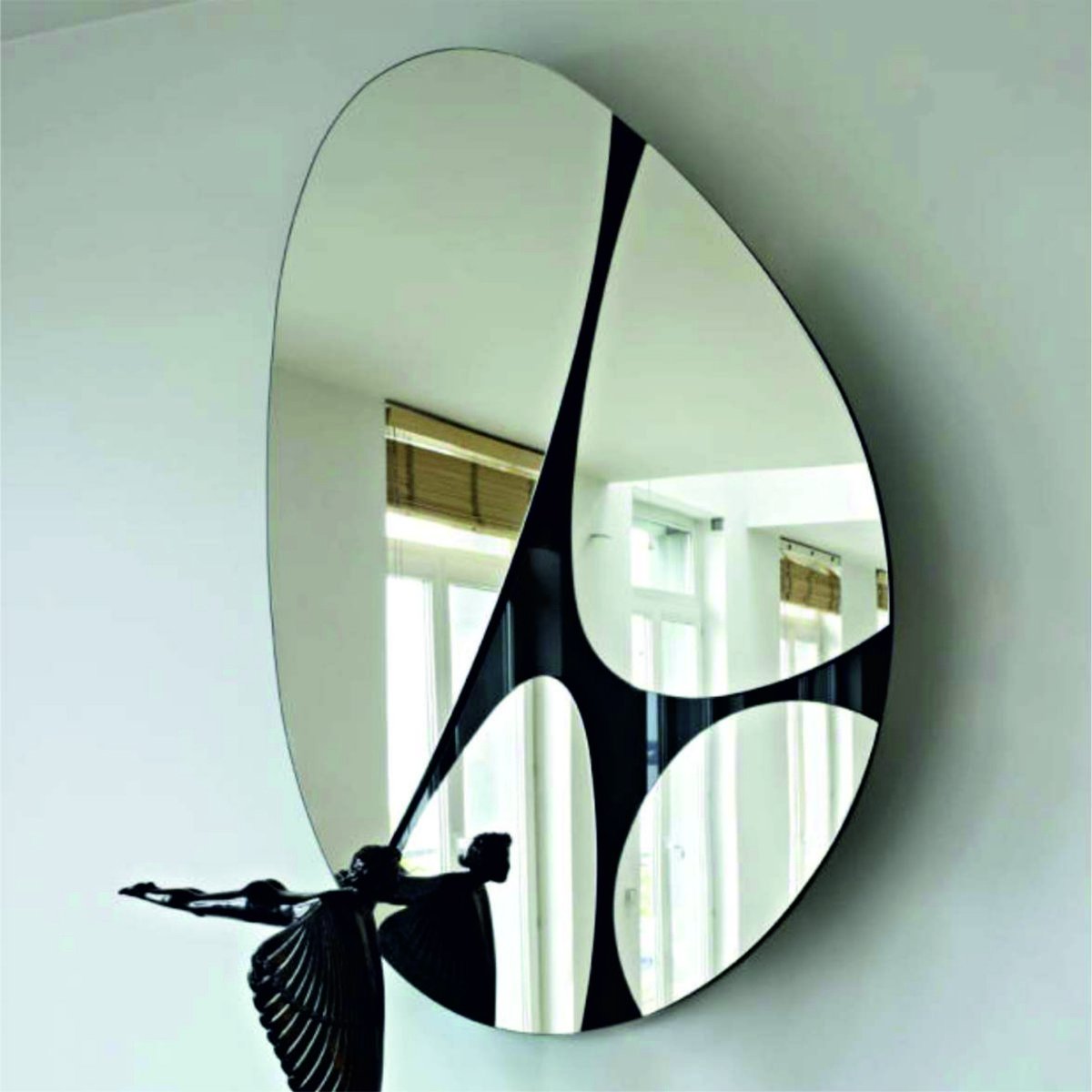 Зеркала необычной формы на стену: фото, концепты
