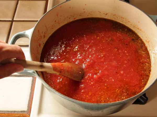Как приготовить кетчуп в домашних условиях из помидор на зиму пошагово + фото
