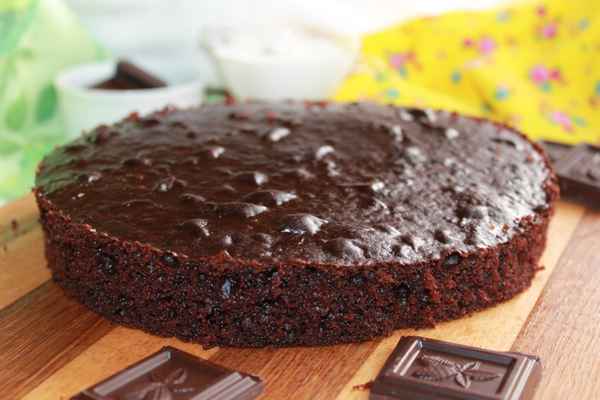 Шоколадный пирог — 3 простых рецепта приготовления в домашних условиях с фото