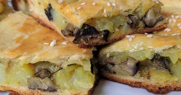 Пирожки с картошкой и грибами - 4 самых вкусных пошаговых рецепта с фото