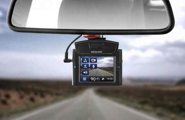 Топ-10 видеорегистраторов с функцией GPS: не бойтесь камер контроля скорости