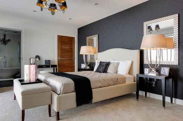 Дизайн светлой спальни с темной мебелью: Контрасты в интерьере.