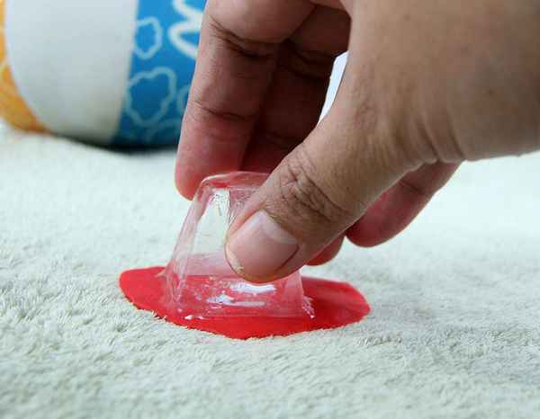Как убрать пластилин с ковра в домашних условиях: способы очистки и удаления