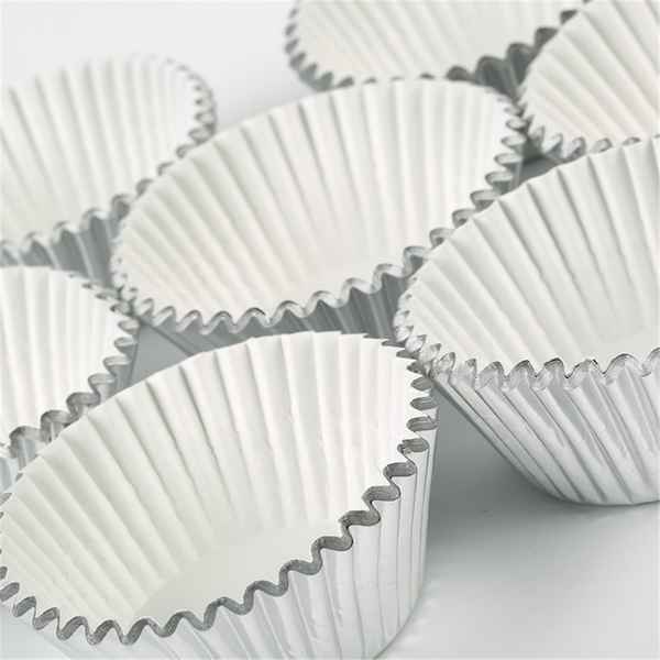 Одноразовые формы для выпечки: производство бумажных и из фольги, как использовать алюминиевые, нужно ли смазывать для кексов