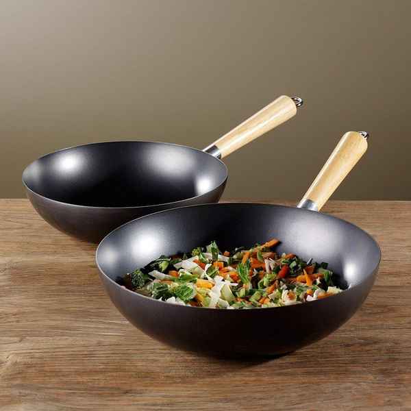 Для чего нужна сковорода-вок: что это такое, что значит "Вок", что готовят в wok, для чего применяется китайская сковородка, как выбрать, что можно готовить