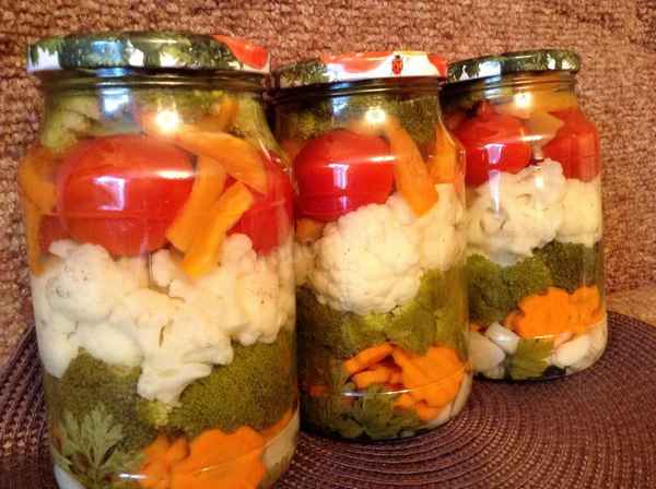 Овощное ассорти с цветной капустой на зиму без стерилизации в домашних условиях: рецепты
