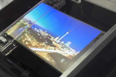 LG готовит новый флагман-слайдер с двумя OLED-экранами и тройной камерой