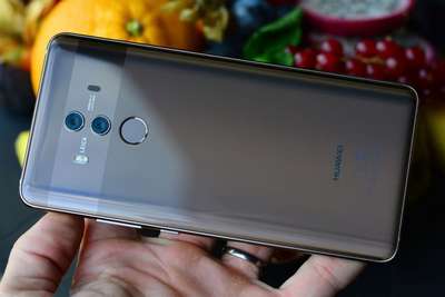 Безрамочный смартфон Huawei Mate 10: подробности, цена