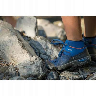 Ботинки водонепроницаемые для походов детские разм. 28–34 синие CROSSROCK MID QUECHUA - купить в интернет-магазине