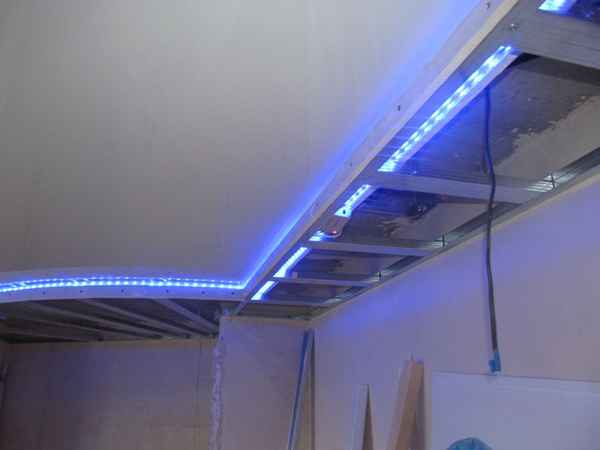 Двухуровневый потолок из гипсокартона с подсветкой своими руками: как самому сделать и организовать освещение