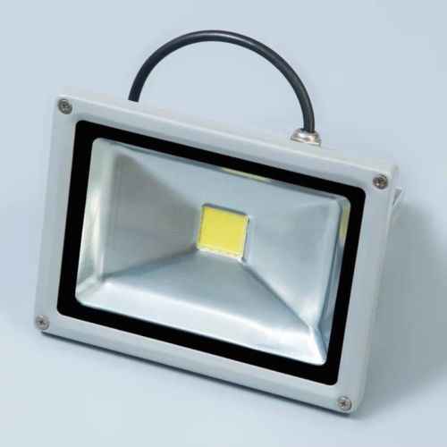 Светодиодные светильники для гаража: потолочные и настенные варианты для подключения к сети и на батарейках, как выбрать лед-лампы в гаражные плафоны